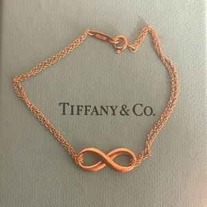 Tiffany & Co. 18k Gold Infinity bracelet
